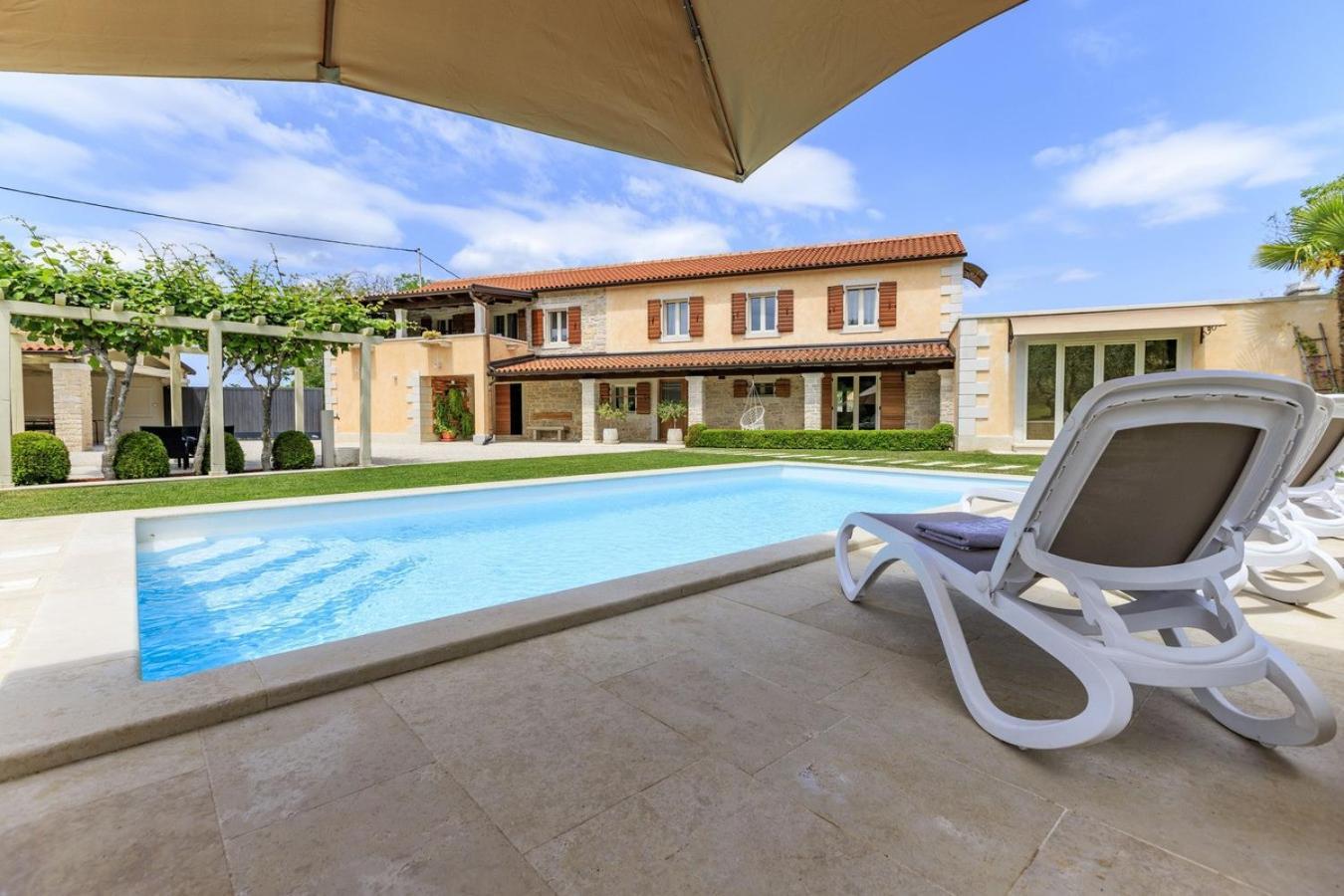 Villa Viscum In Central Istria For 8 Persons With Large Garden - Pet Friendly Пазин Экстерьер фото