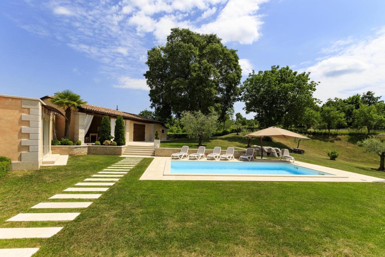 Villa Viscum In Central Istria For 8 Persons With Large Garden - Pet Friendly Пазин Экстерьер фото