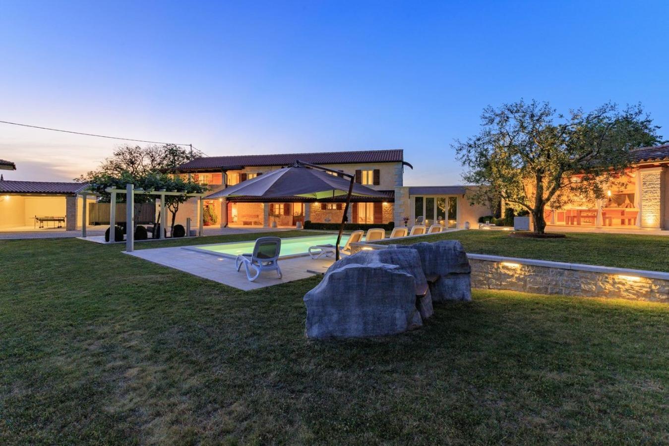 Villa Viscum In Central Istria For 8 Persons With Large Garden - Pet Friendly Пазин Экстерьер фото
